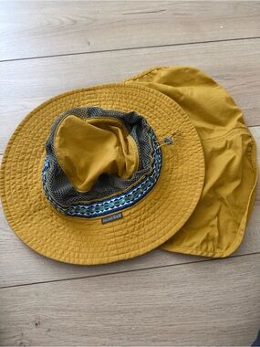 Montbell Wide Brim Sun Hat with Neck Cover – Mustard Yellow
